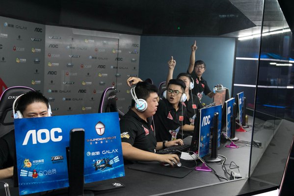 中面临的诸 中面临的诸